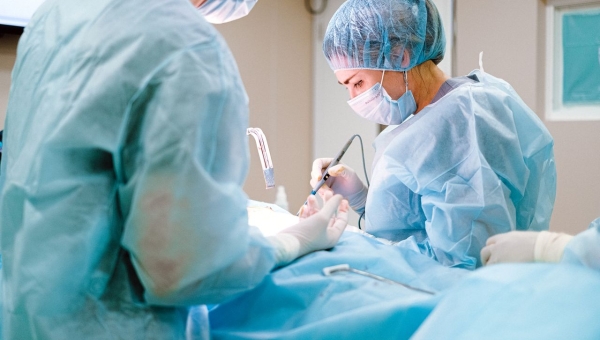 Chirurgie esthétique à l'étranger : ce que disent vraiment les chiffres