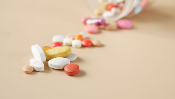 Un médicament conçu avec l’IA pourrait-il rajeunir certains marqueurs du sang ?